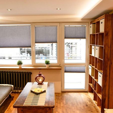 شقة Chmielna Wood Lux وارسو المظهر الخارجي الصورة
