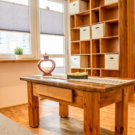 شقة Chmielna Wood Lux وارسو المظهر الخارجي الصورة