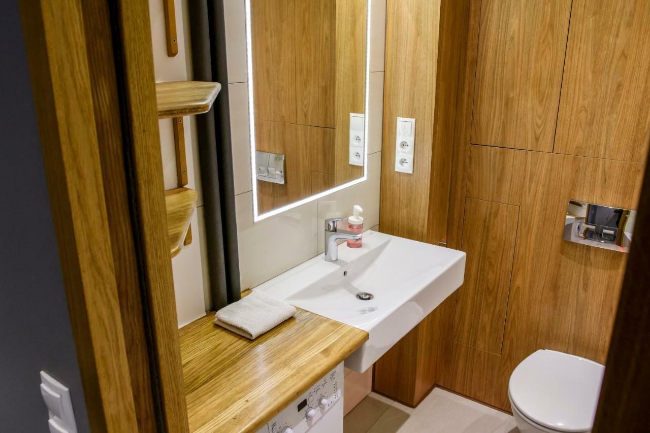 شقة Chmielna Wood Lux وارسو المظهر الخارجي الصورة